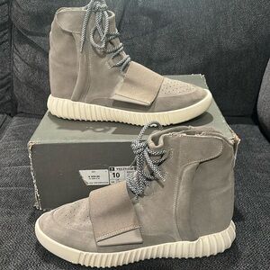 Yeezy 750 Boost